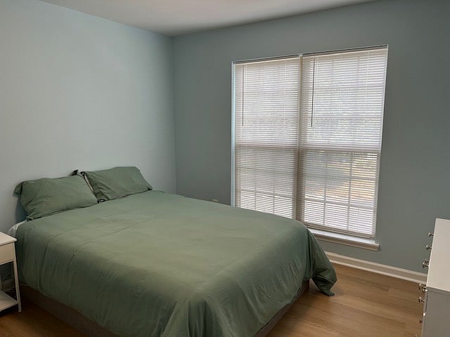 Second bedroom with queen sized bed