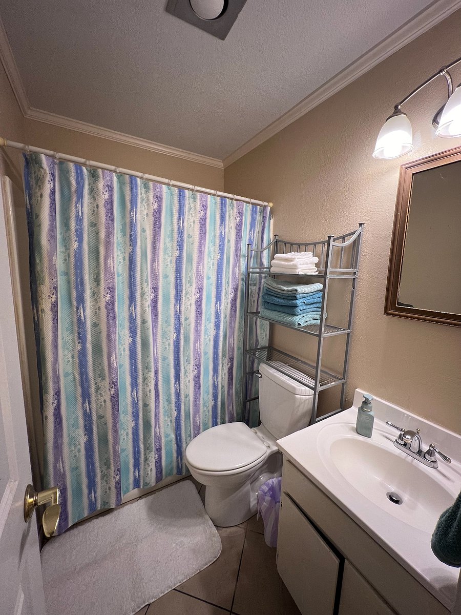 2nd bathroom