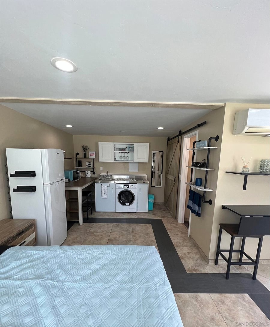 Furnished Finder property 725709_1 photo 11