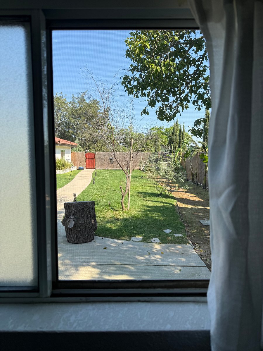 Poolside Loft-Suite (1A)- Kitchen Window