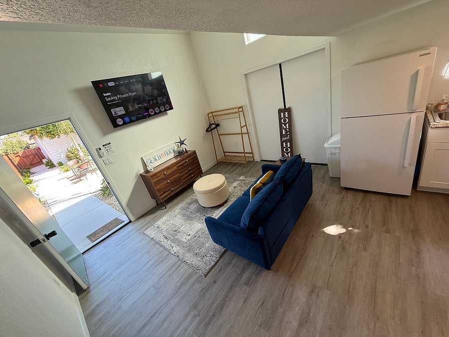 Poolside Loft-Suite (1A)- Living Room