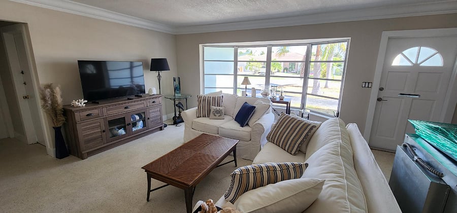 large open living room and open to gourmet kitchen