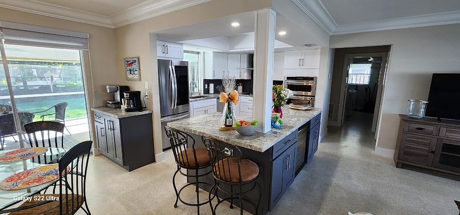 Fully renovated kitchen with all brand new appliances