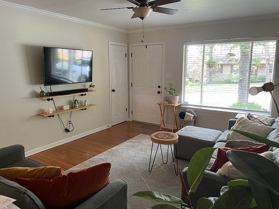 LIVING ROOMLI