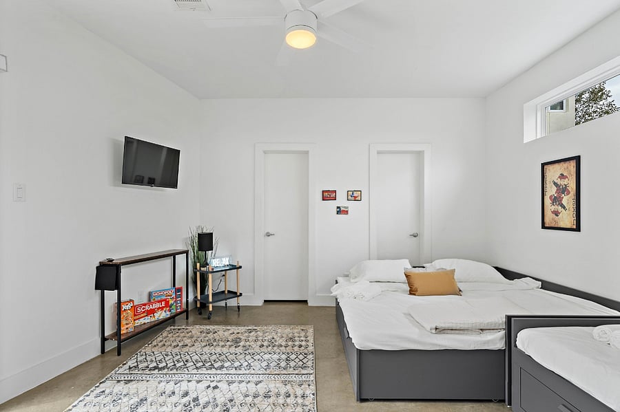 Furnished Finder property 726009_1 photo 13