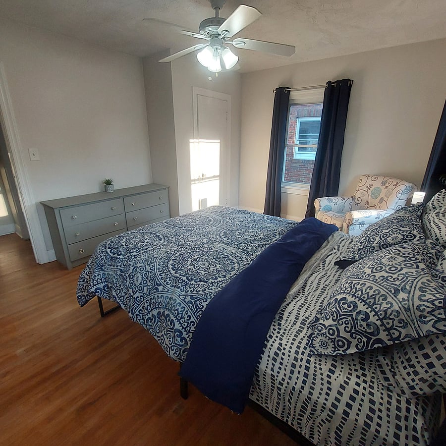 Queen bed, chair, dresser, two night stands, 2 lamps with USP ports.