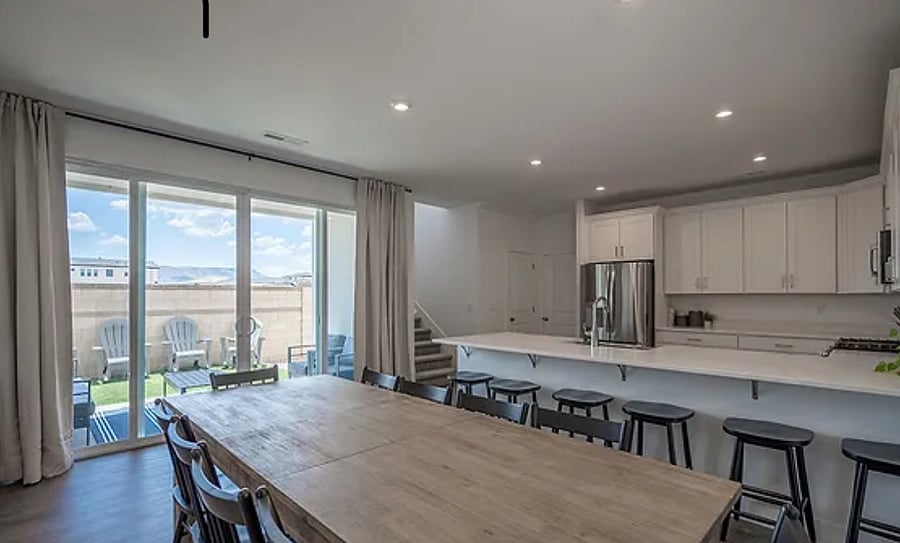 Furnished Finder property 726101_1 photo 8