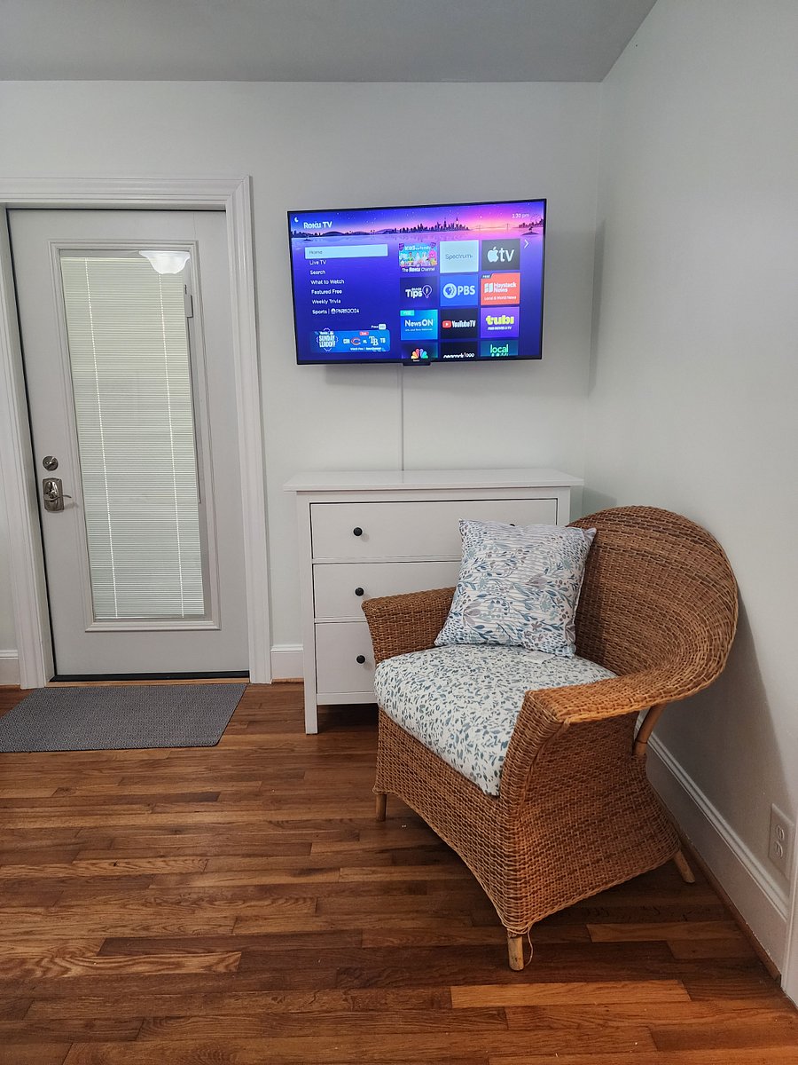 Roku TV, free wifi