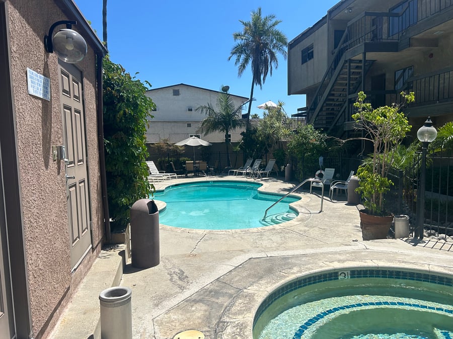 Furnished Finder property 726519_1 photo 33