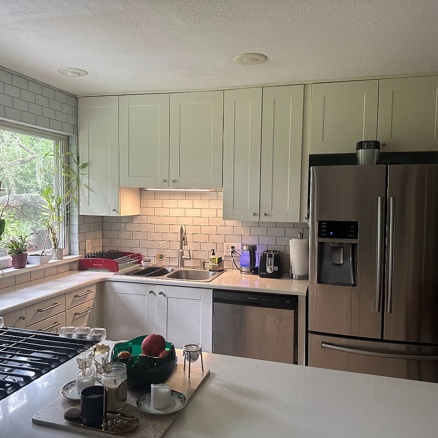 Kitchen includes full-size fridge, dishwasher, double sink with new faucet