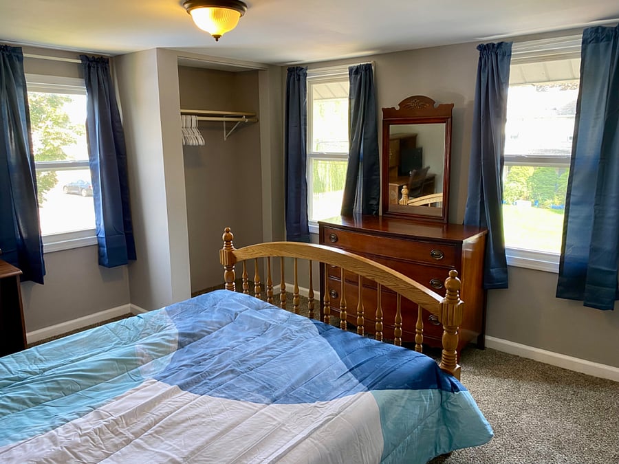 Queen size bed