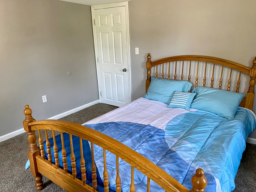 Queen size bed