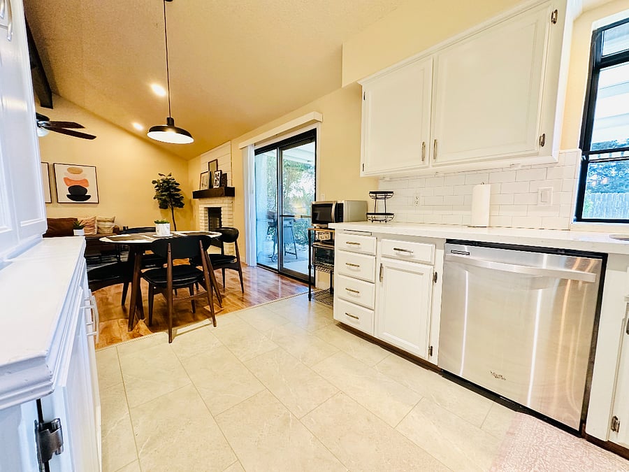 Furnished Finder property 727069_1 photo 11