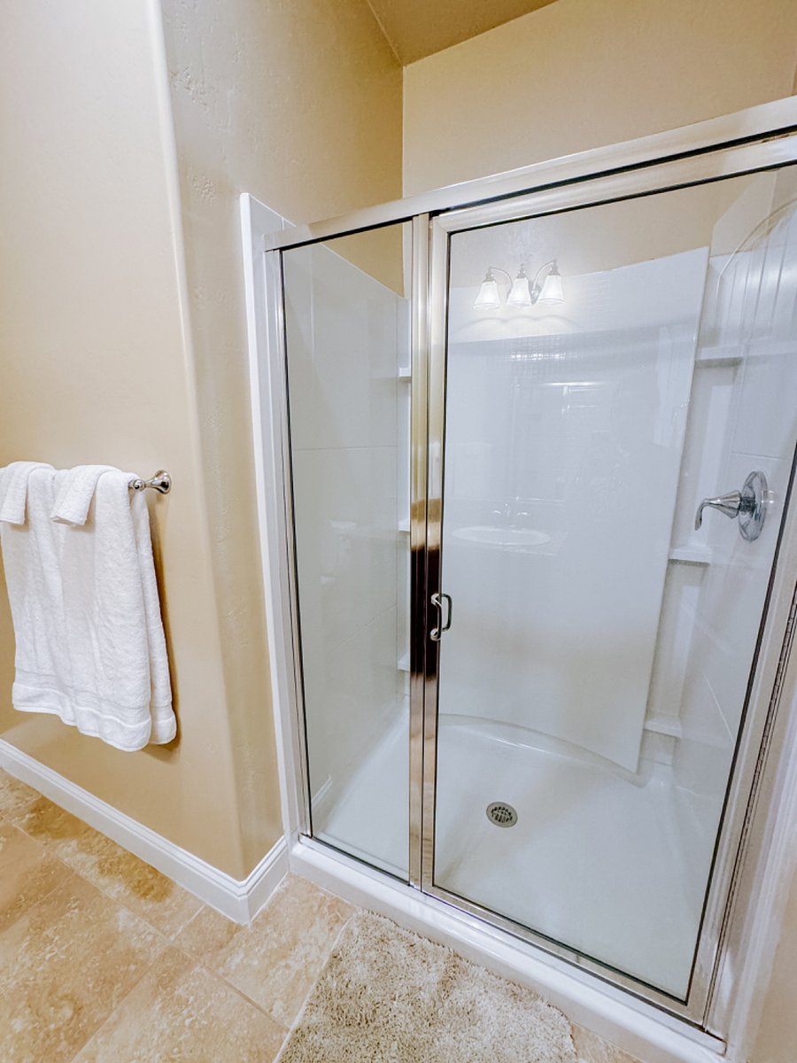 en-suite bathroom with shower