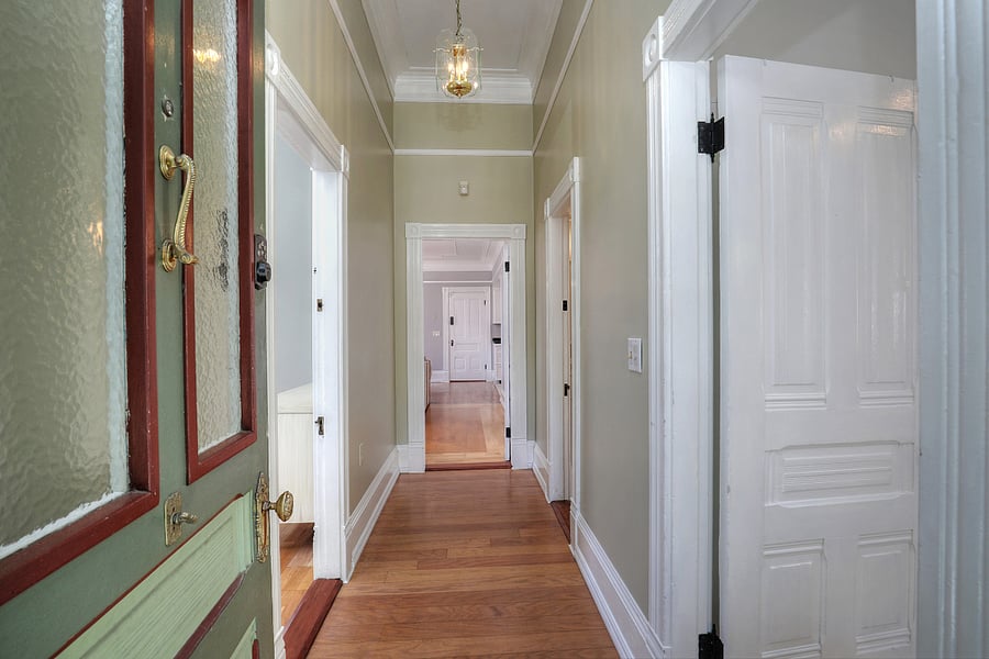 Hallway/Entrance