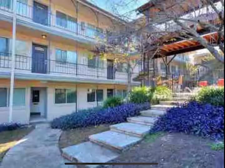 Furnished Finder property 727602_2 photo 4