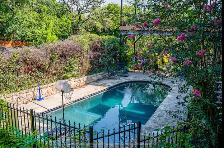 Furnished Finder property 727602_2 photo 6