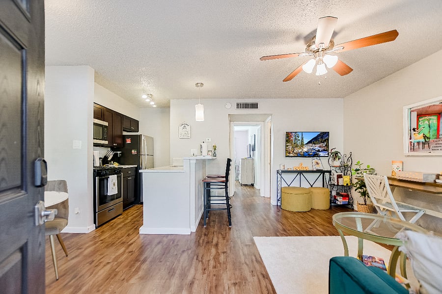 Furnished Finder property 727602_3 photo 1