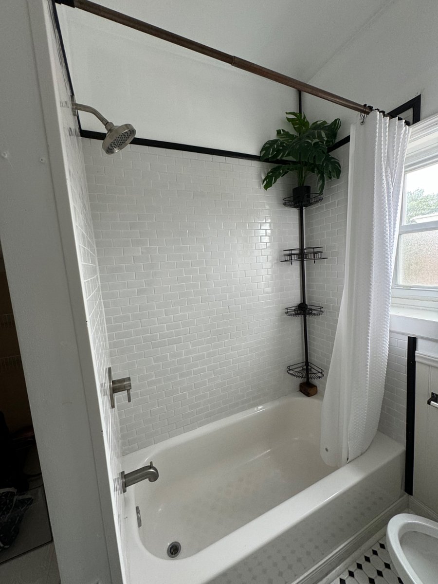Shower/bathtub