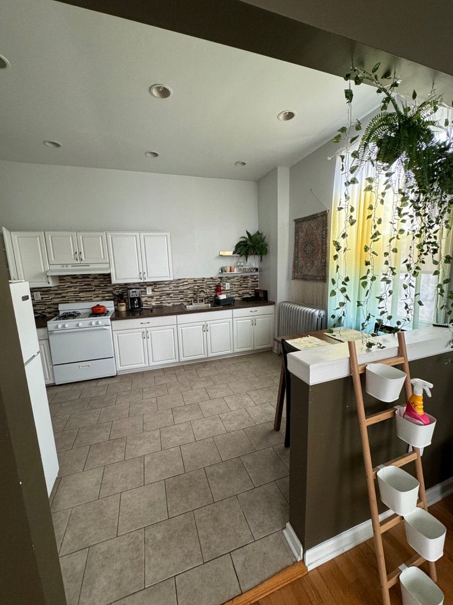Kitchen/breakfast nook