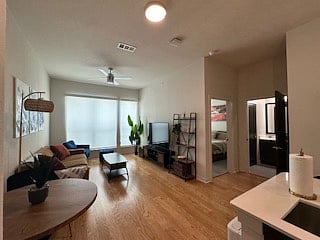 Furnished Finder property 727708_1 photo 1