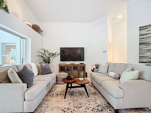 Furnished Finder property 727723_1 photo 5