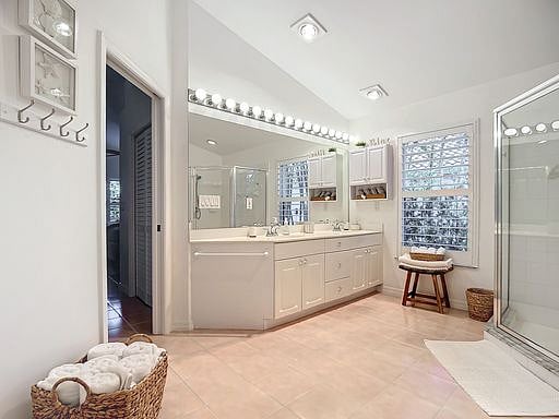 Furnished Finder property 727723_1 photo 8