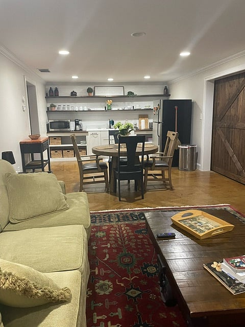 Furnished Finder property 727921_1 photo 9