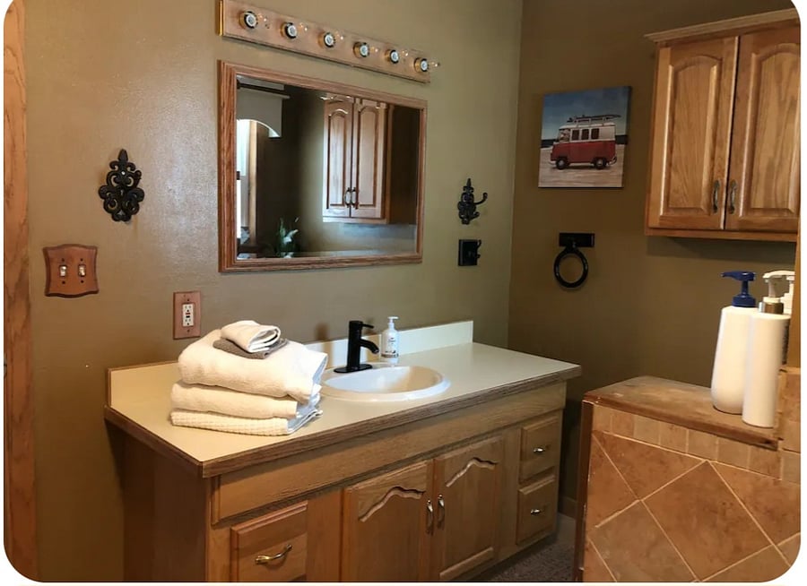 Upstairs bathroom