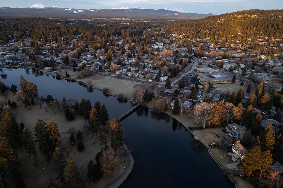 Photo of Bend - Featuring the rental property on the river - at the center of the park
https://www.nytimes.com/2025/01/23/us/mt-bachelor-ski-resort.html
Photo from NYT article
John Branch writes feature stories on a wide swath of topics, including sports, climate and politics. He is based in California.
Ruth Fremson is a Times photographer, based in Seattle, who covers stories nationally and internationally.