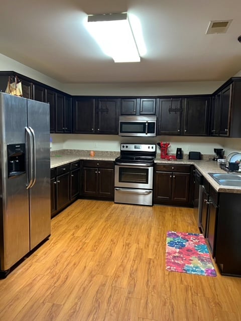 Furnished Finder property 728020_1 photo 3