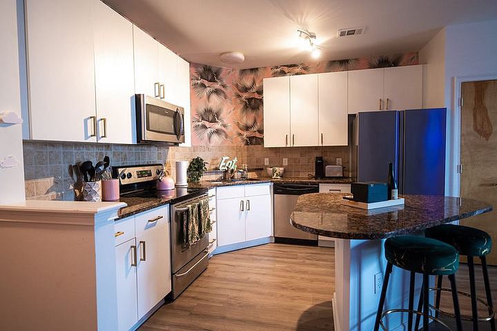 Furnished Finder property 728071_1 photo 2
