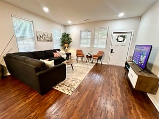 Furnished Finder property 728081_1 photo 9
