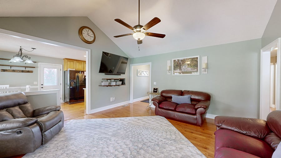 Vaulted Ceiling in the Living Room