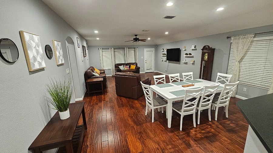 Furnished Finder property 728266_1 photo 3
