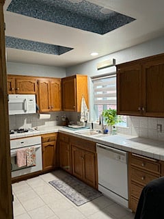 Furnished Finder property 728309_1 photo 9