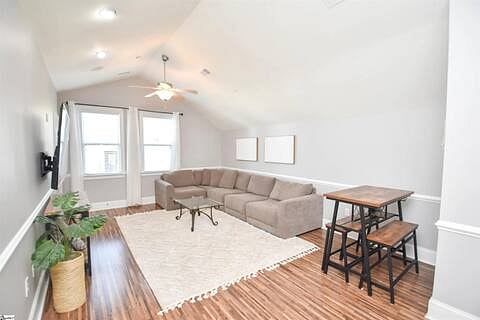 Furnished Finder property 728312_1 photo 3