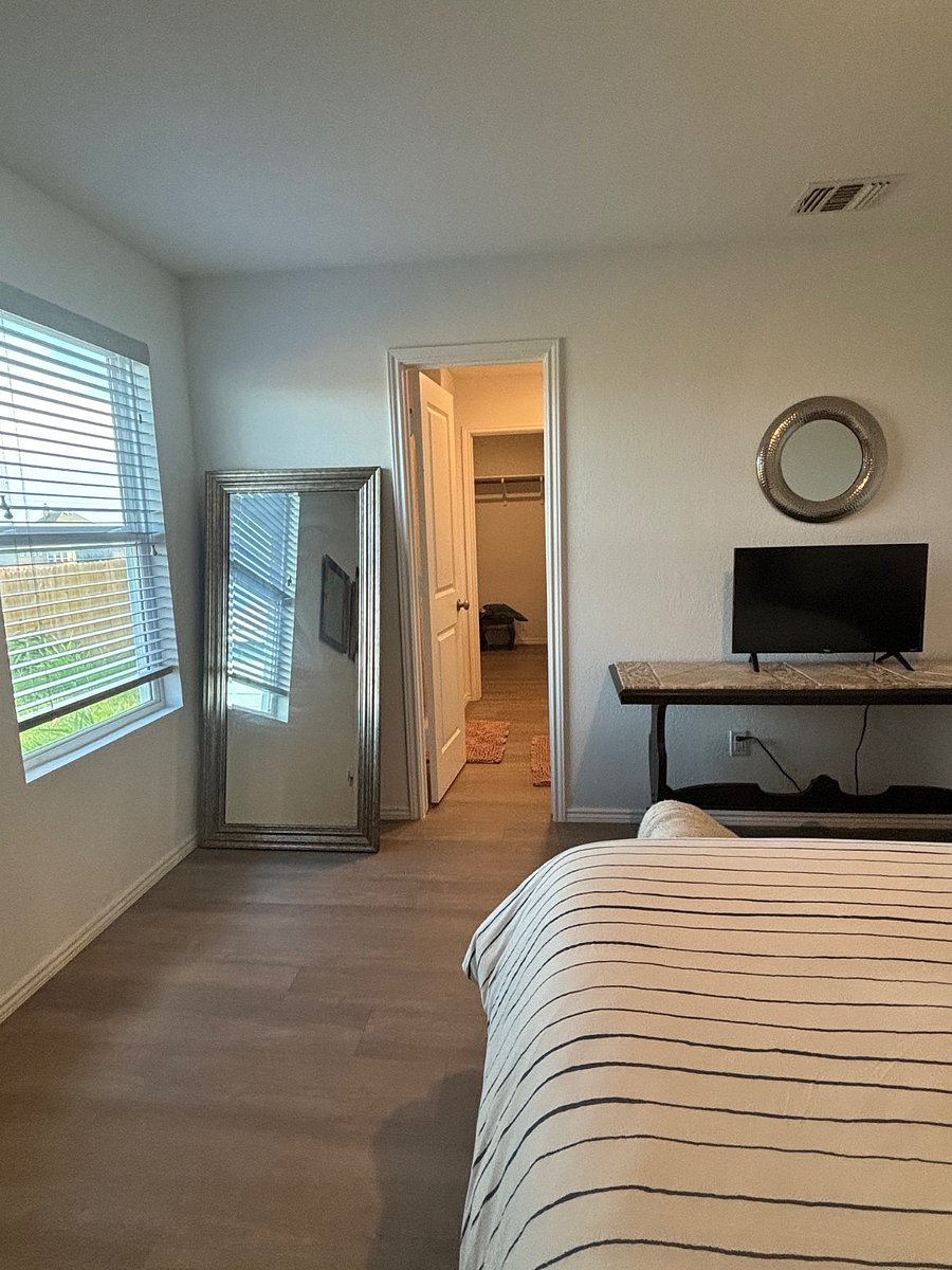 Furnished Finder property 728338_1 photo 3