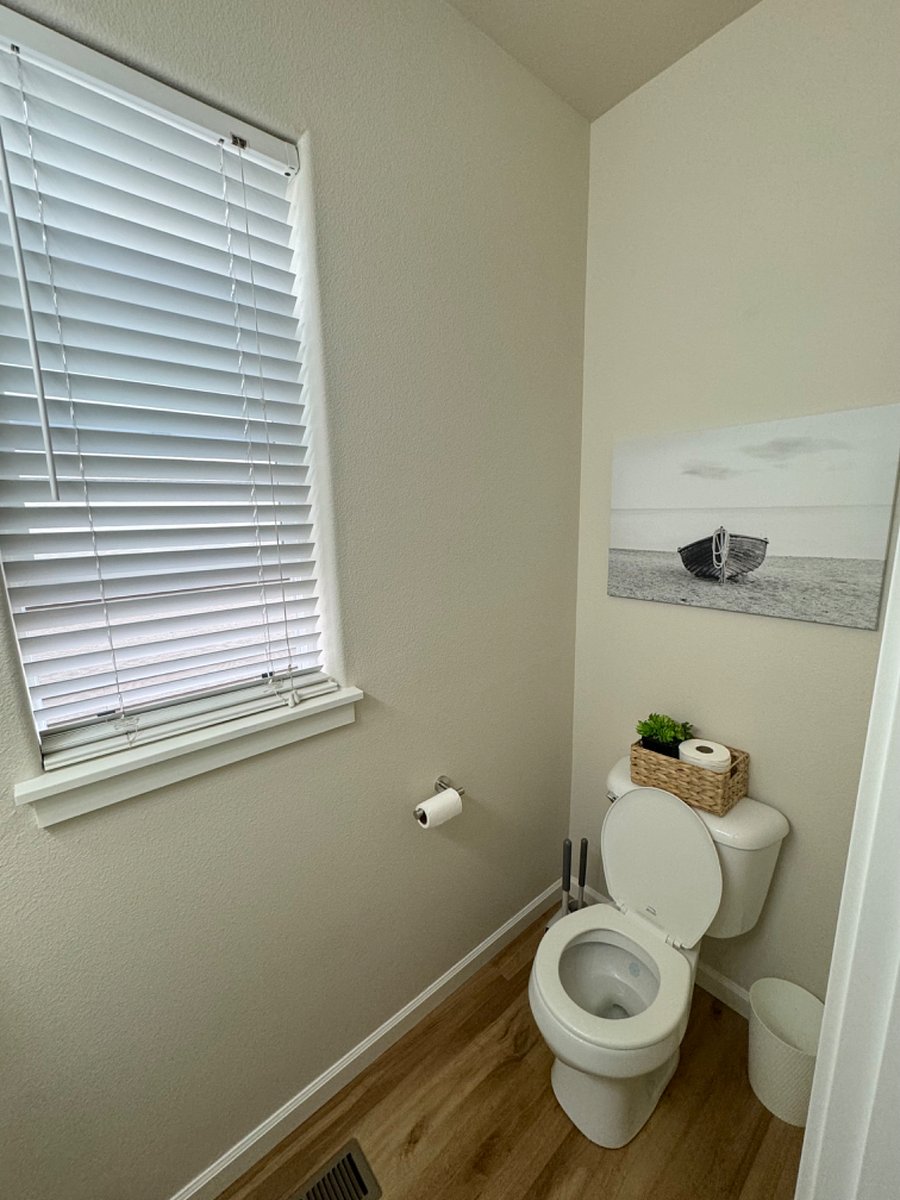 Powder room