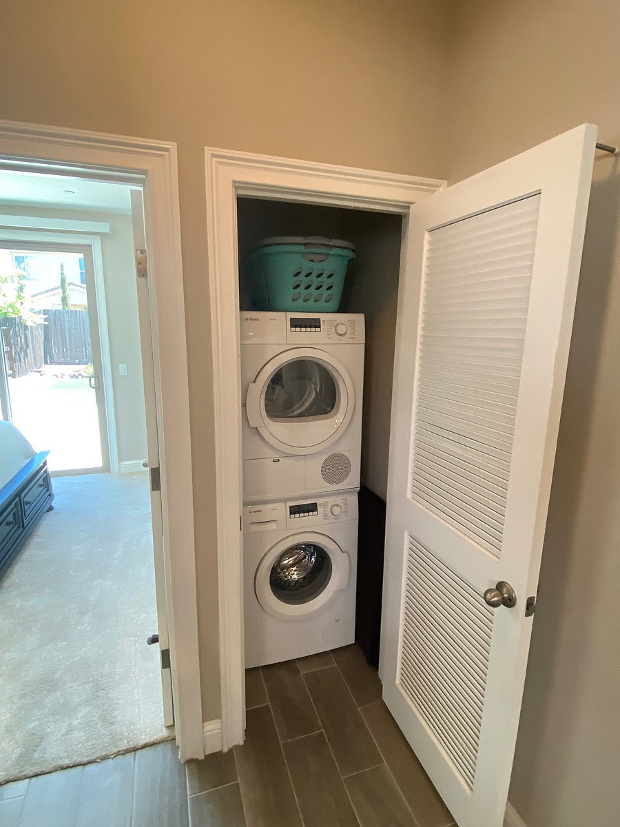 Furnished Finder property 728403_1 photo 9