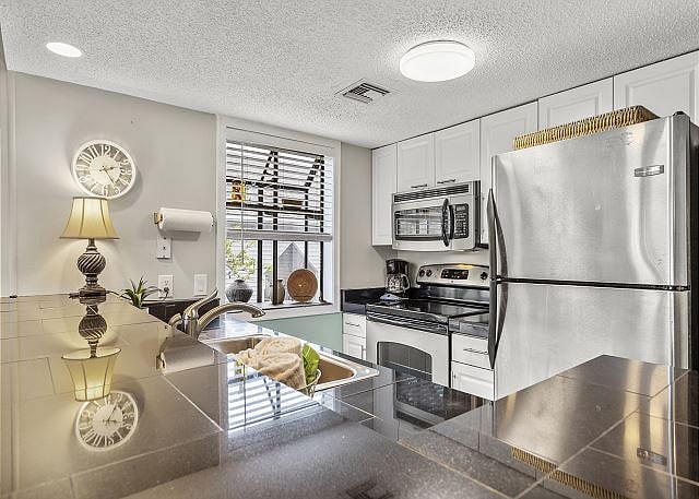 Furnished Finder property 728429_1 photo 8