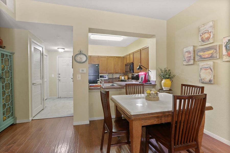 Furnished Finder property 728488_2 photo 8