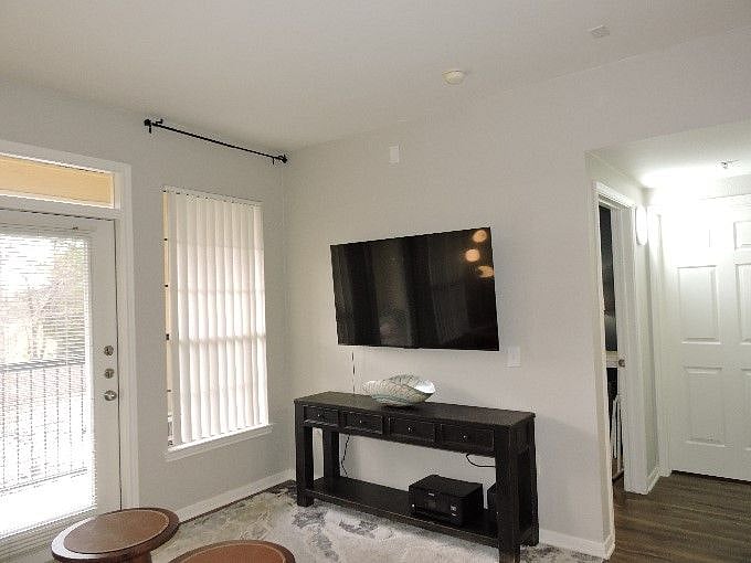 Furnished Finder property 728488_3 photo 4