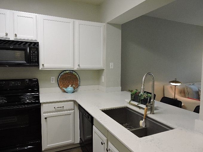 Furnished Finder property 728488_3 photo 5