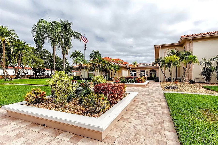 Furnished Finder property 728504_1 photo 35