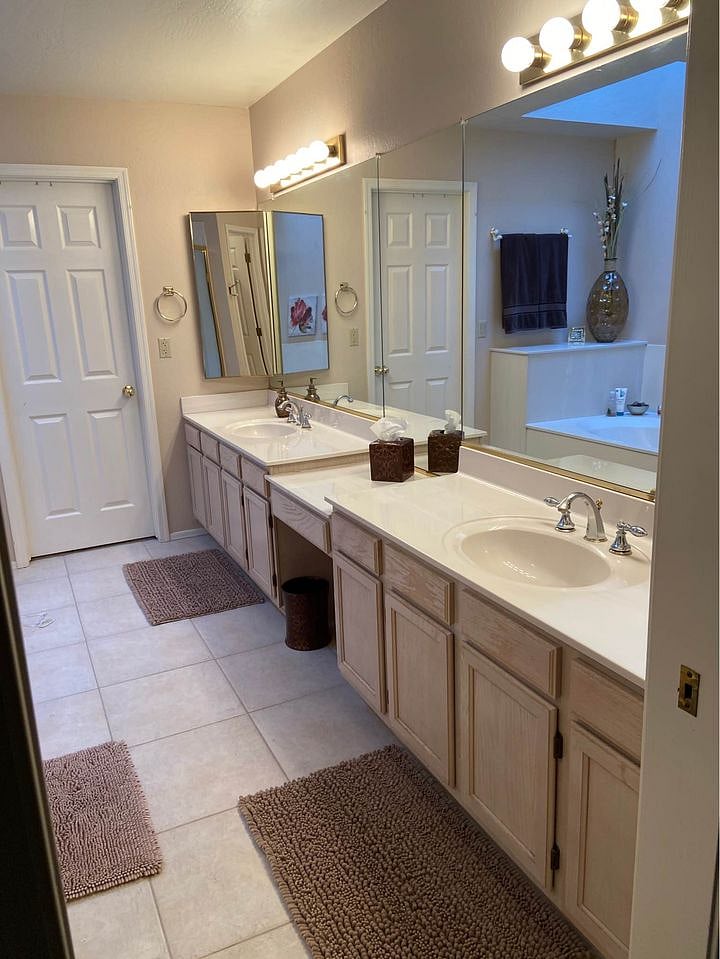 Furnished Finder property 728601_1 photo 17