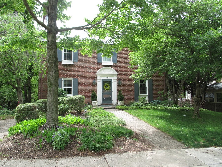 Our home is located in a beautiful historic neighborhood. Safe and great for walking/running. 