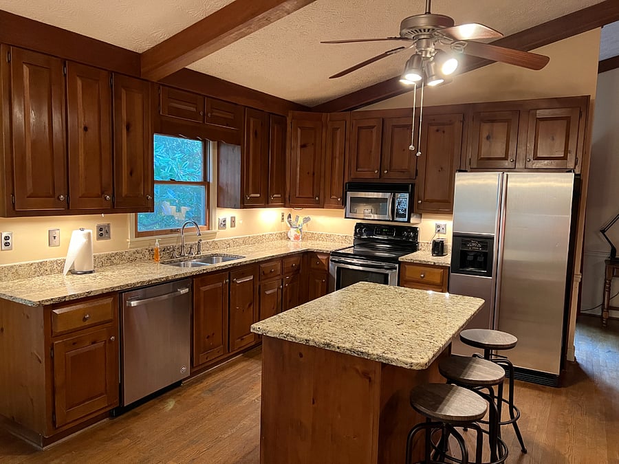 Kitchen with island
