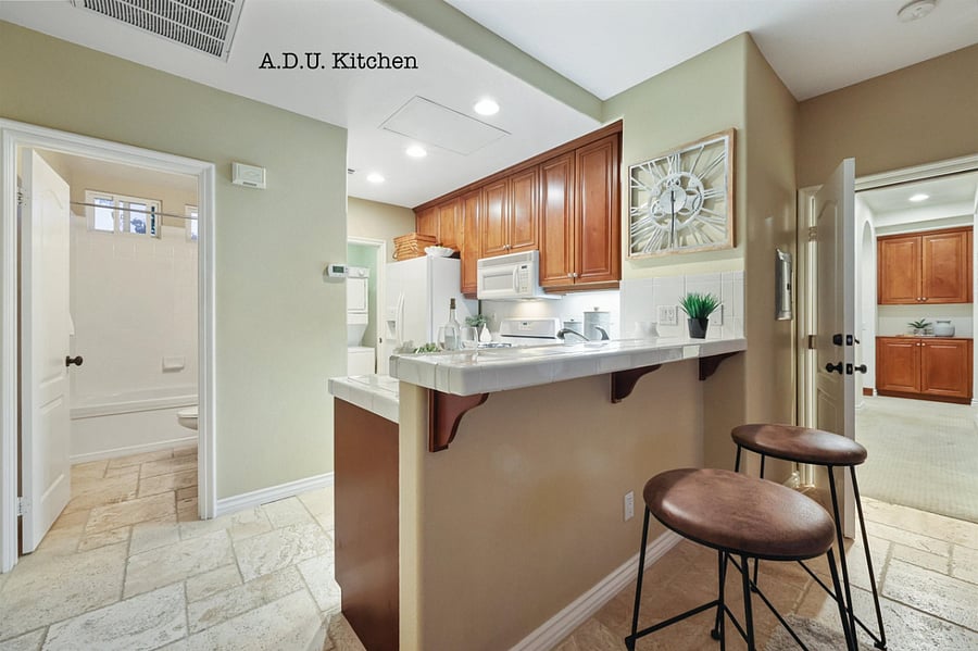 Furnished Finder property 728721_1 photo 3