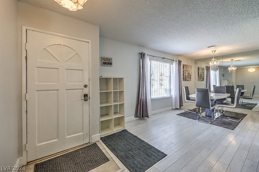 Furnished Finder property 728730_1 photo 5